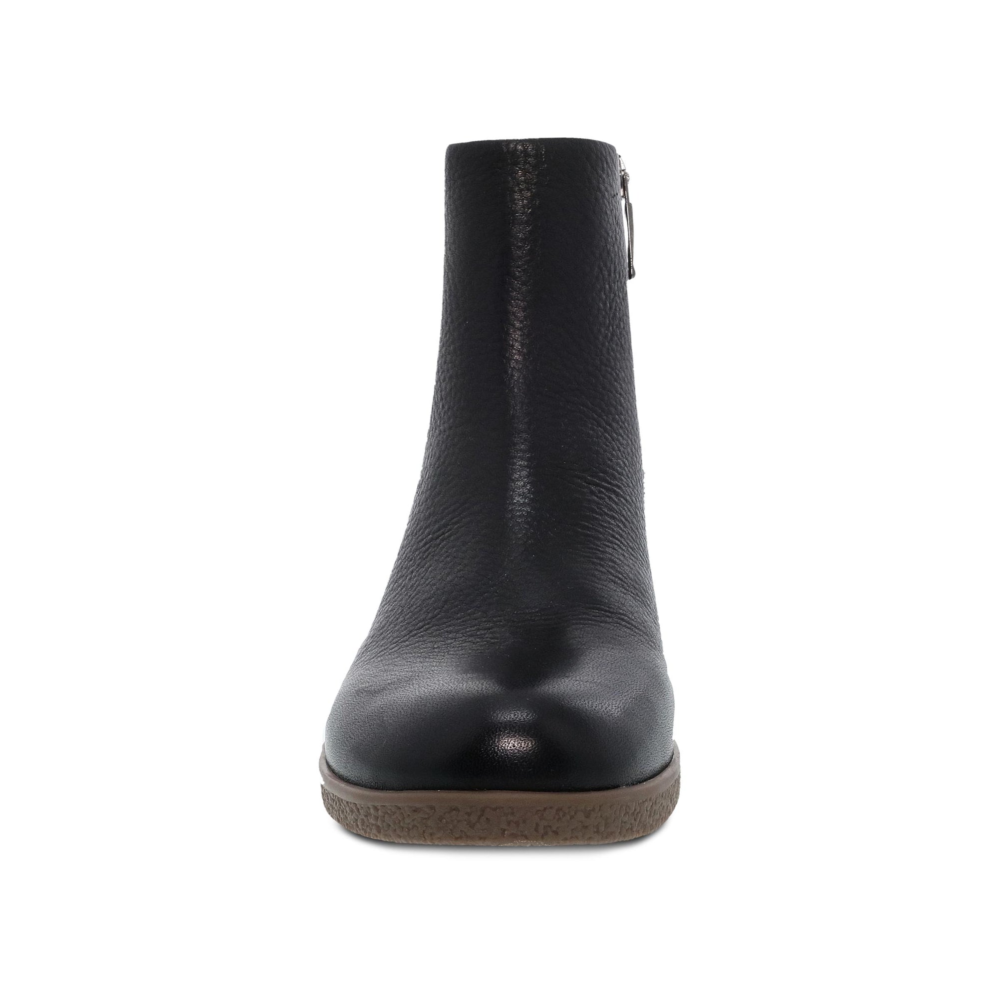 Toe image of Daisie Black Waterproof Tumbled