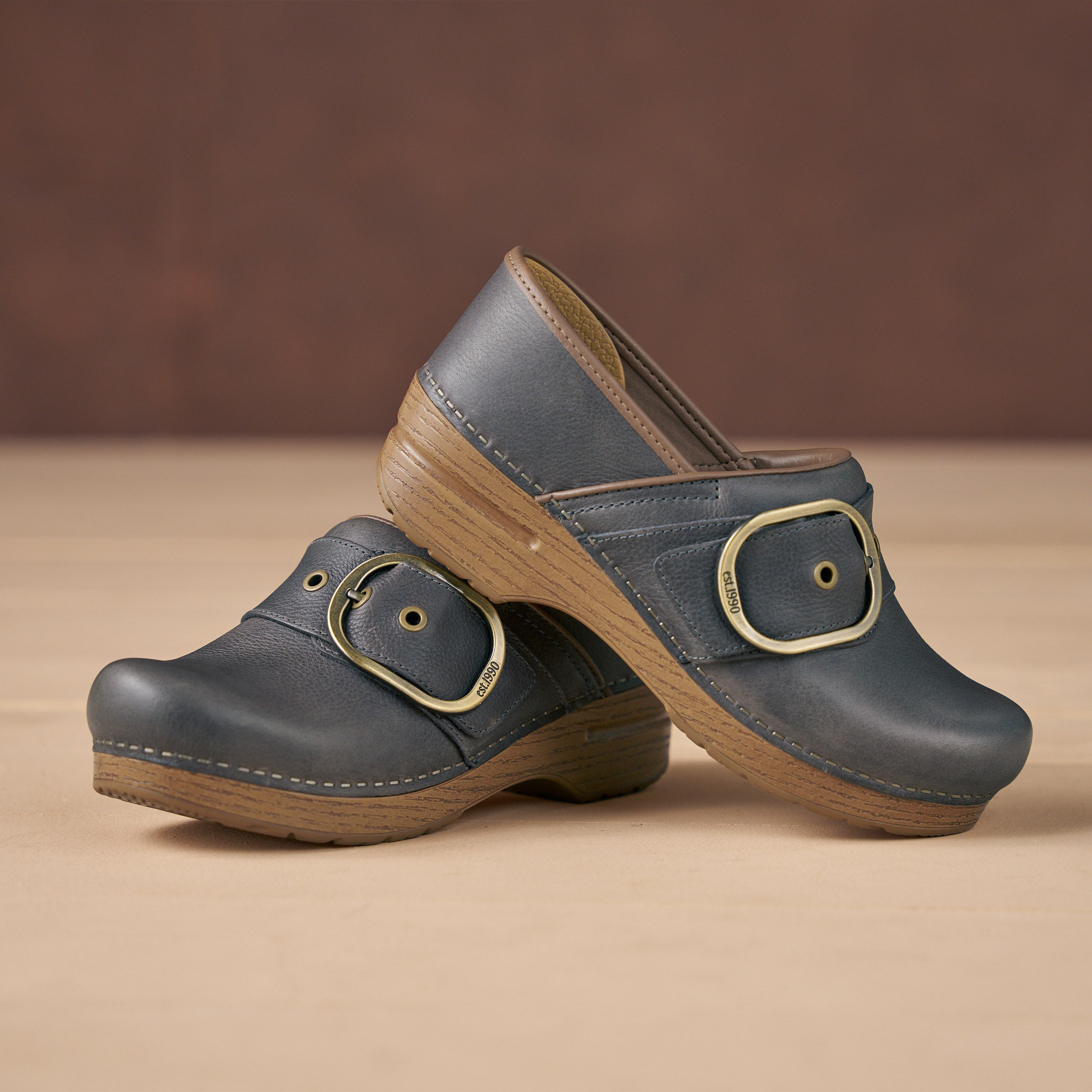 dansko dress shoes Pearson Dusty Blue – The outsole is made from crepe Dansko Danica Black Waterproof Burnished