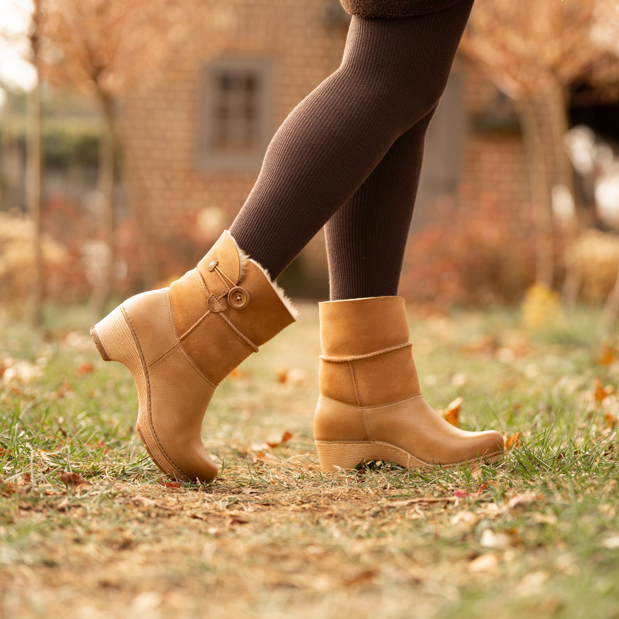 Lillith Honey Distressed