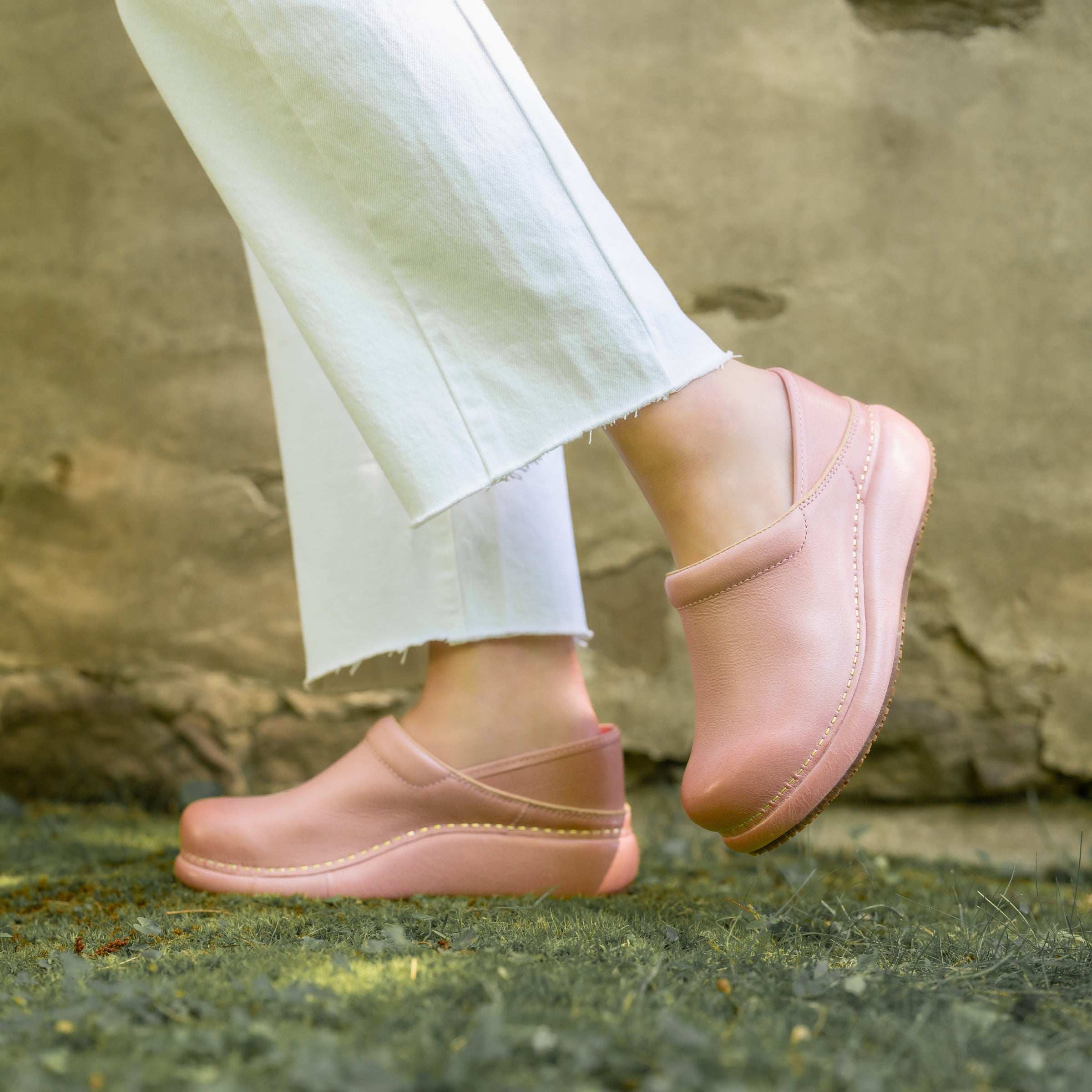 Platform Pro Coral Leather – Dansko