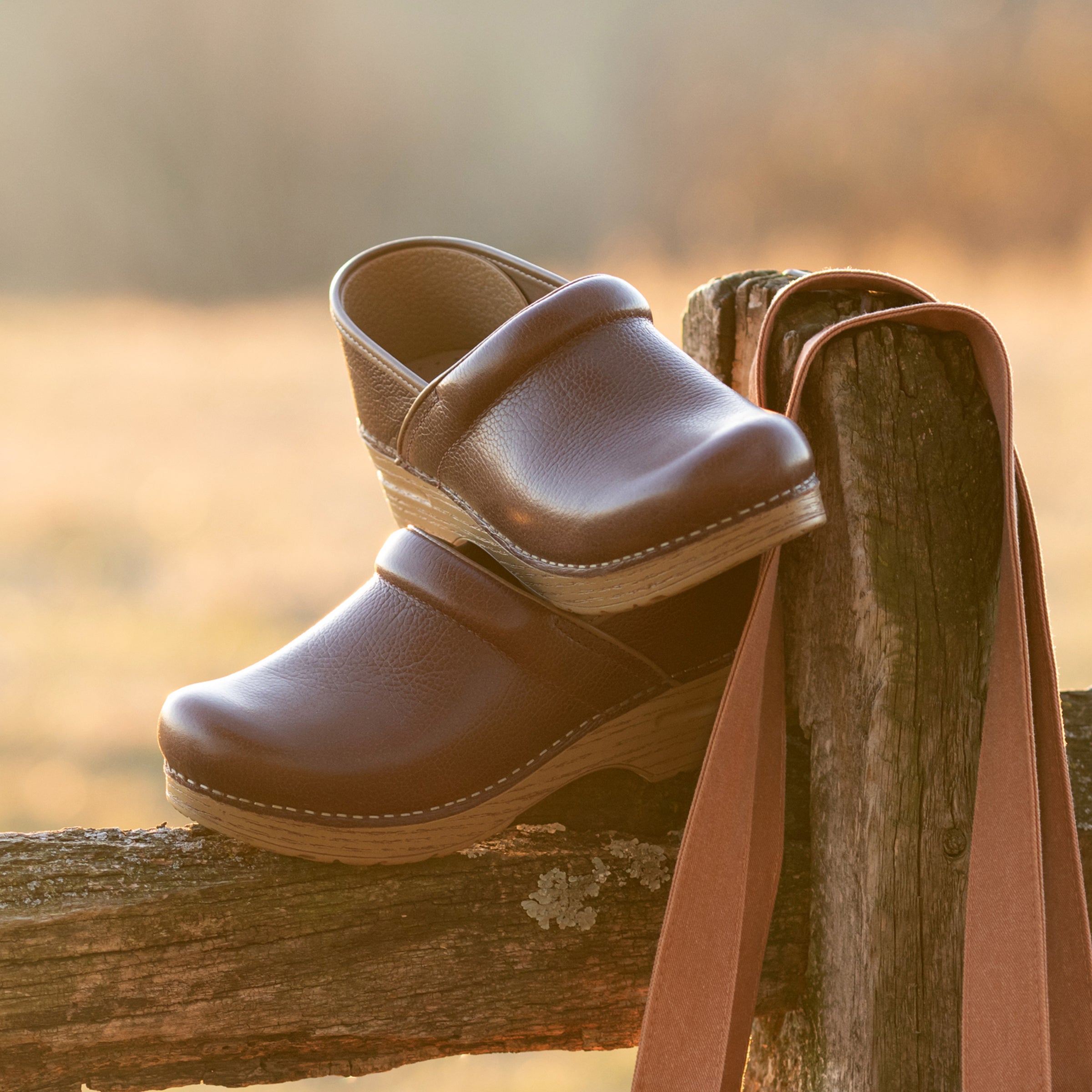 Light brown dansko clogs online