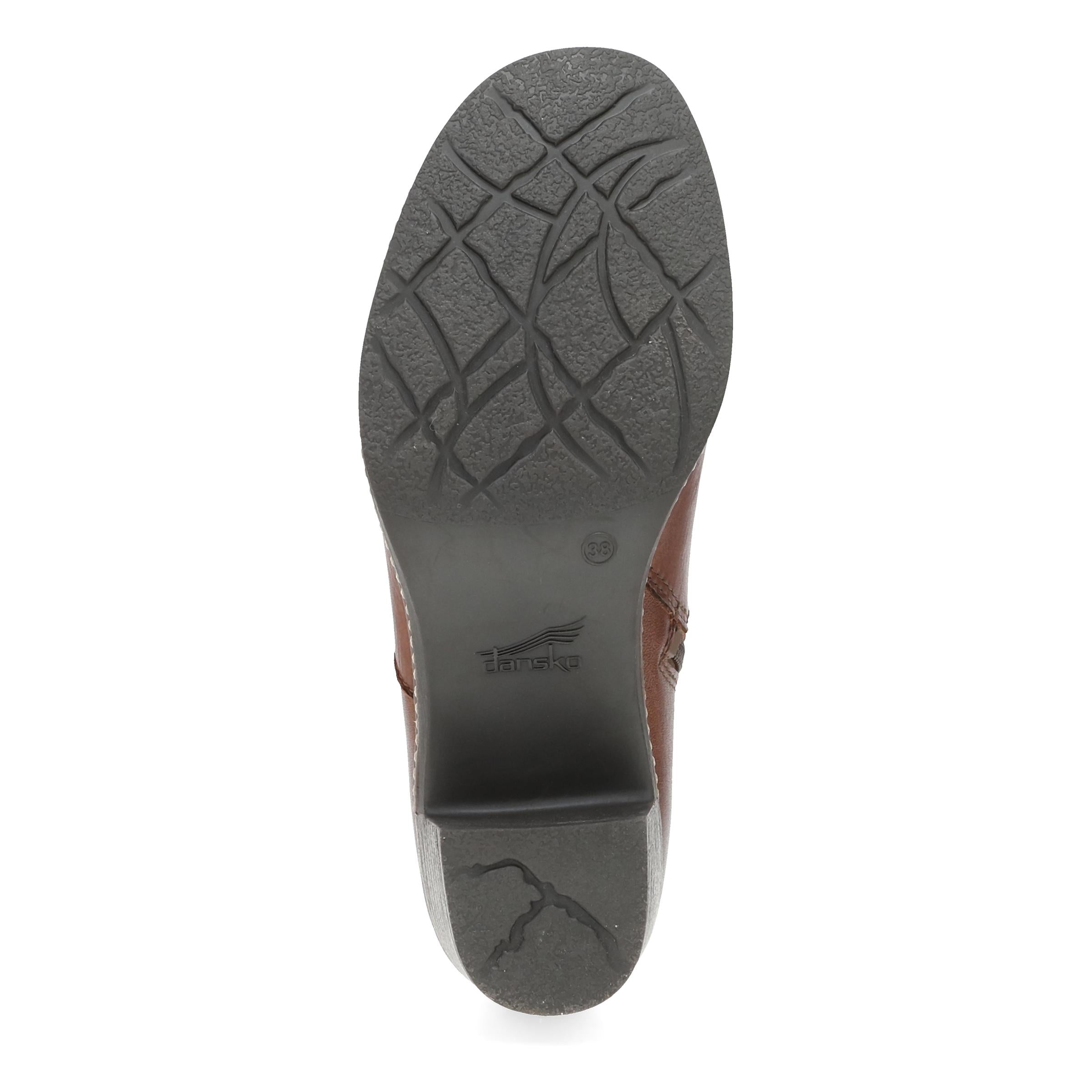Meryll Brown – Dansko