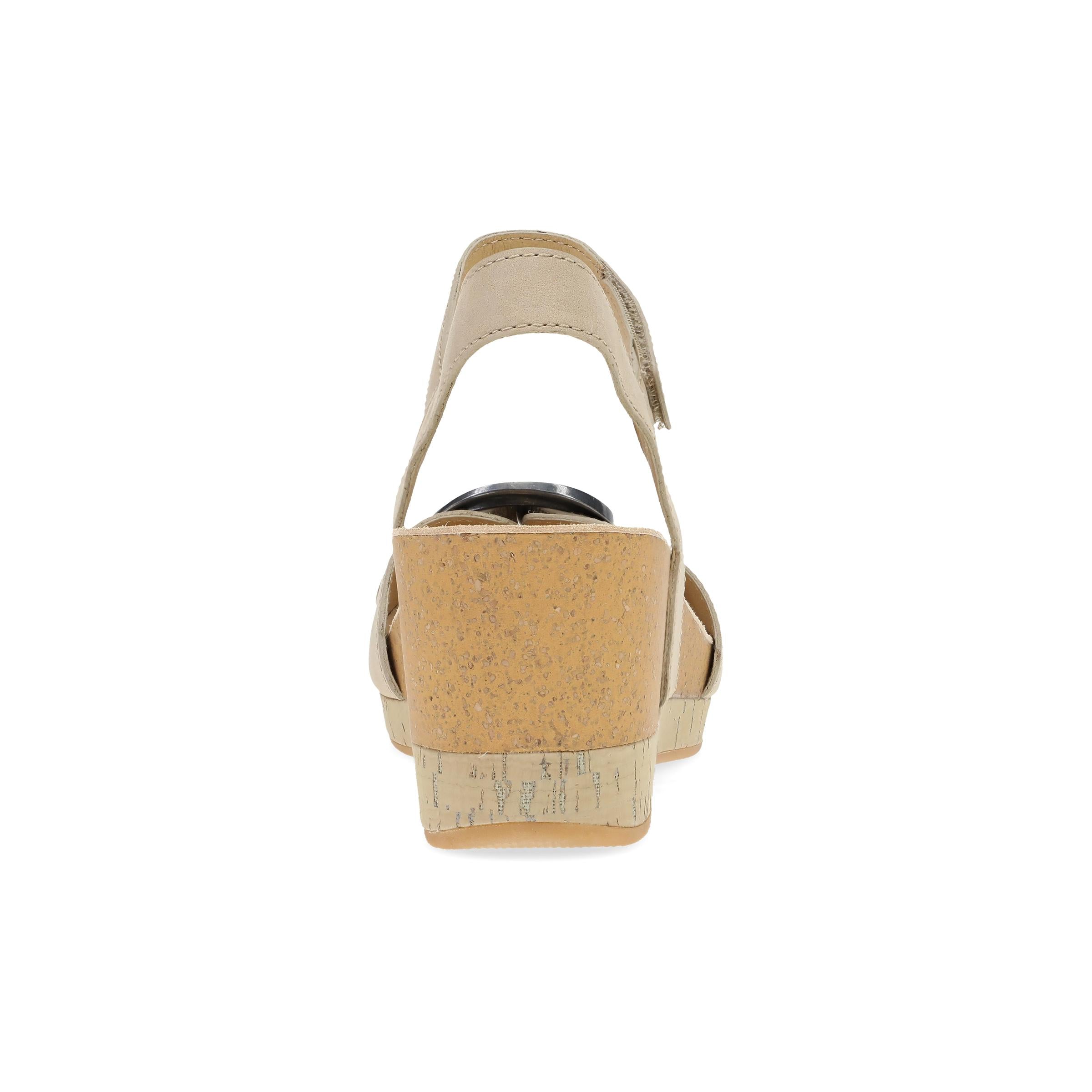 Stella Sand Milled Nubuck – Dansko