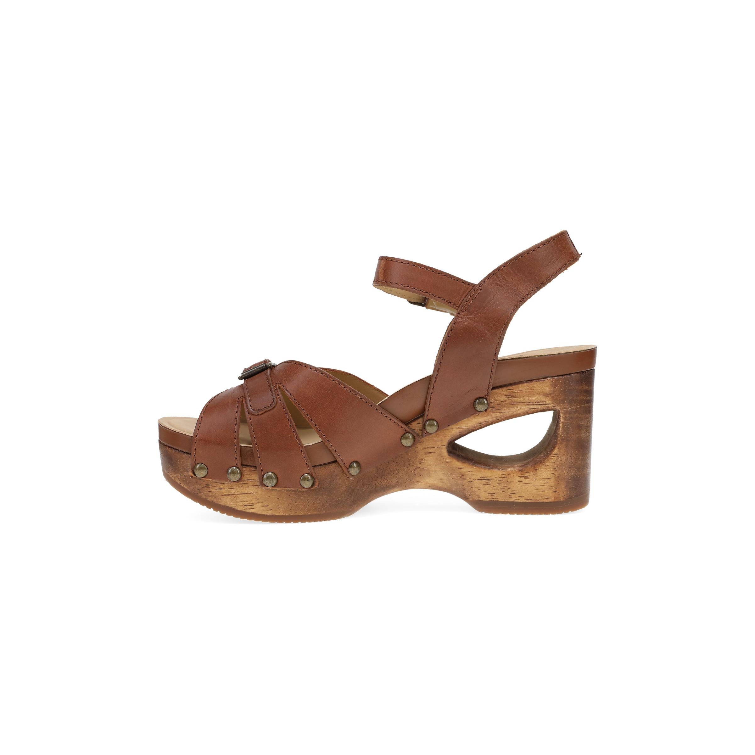 Alanna Tan Calf – Dansko