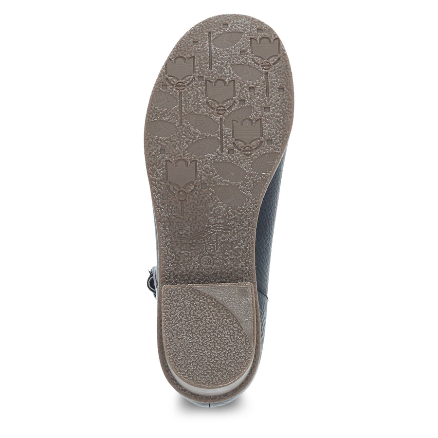 Sole image of Deena Black Waterproof Tumbled