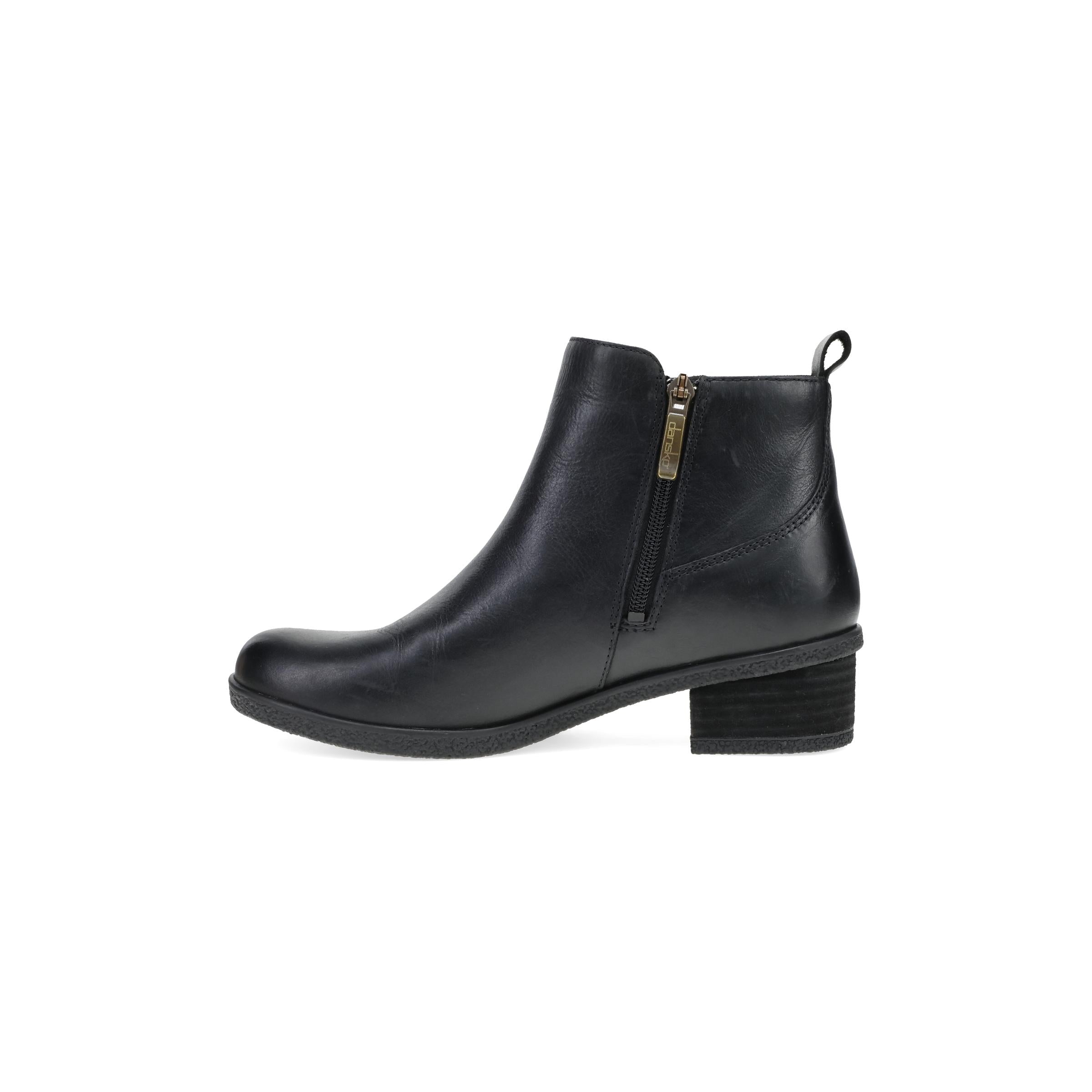 Deedee Black Waterproof Burnished – Dansko