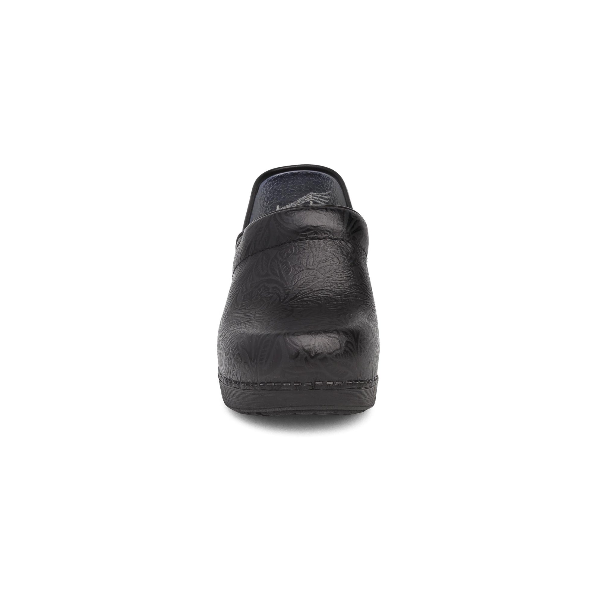 Toe image of Wide XP 2.0 Clog Black Tooled Floral