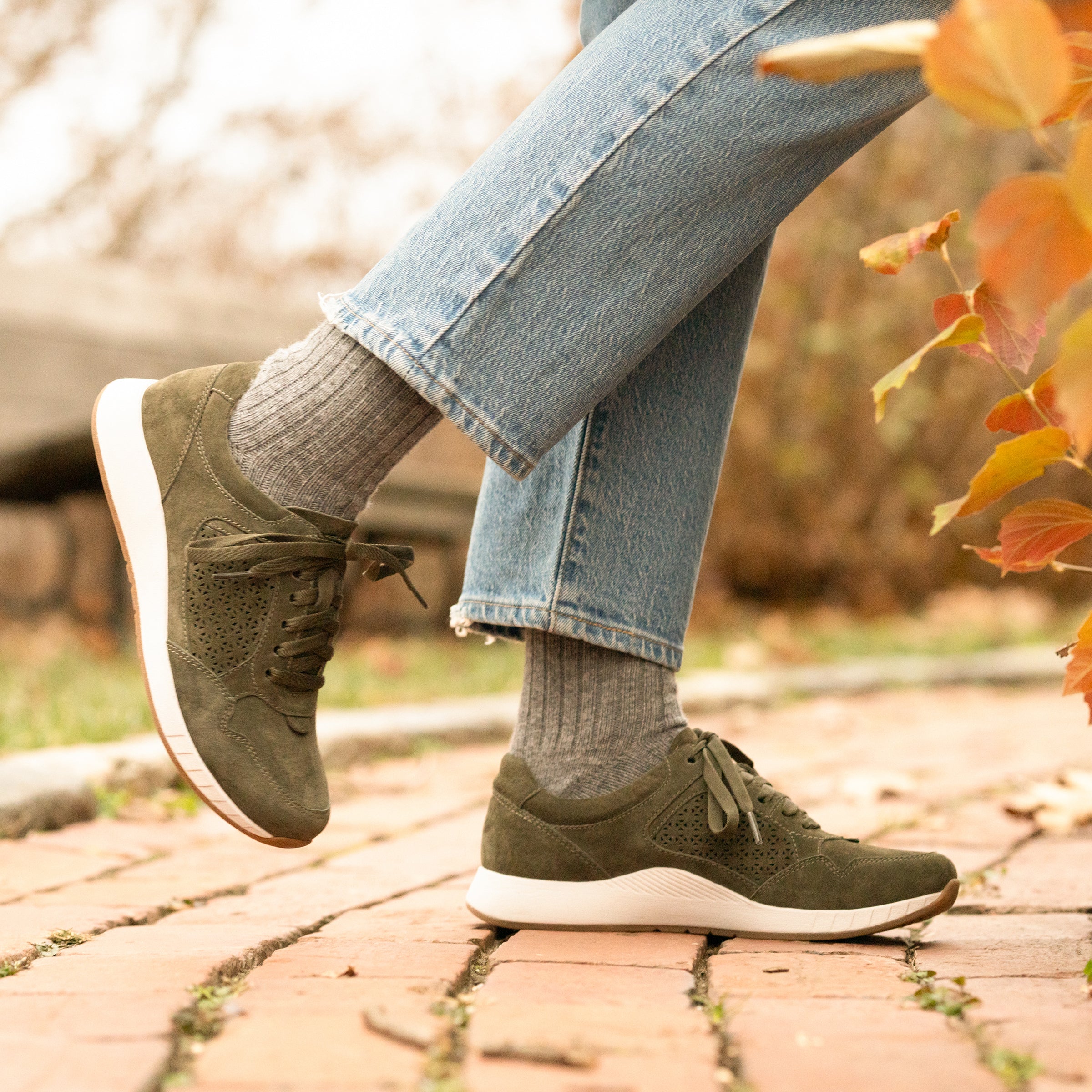 (取寄) ダンスコ レディース  Dansko women Catie Olive Suede Catie Olive Suede – Dansko