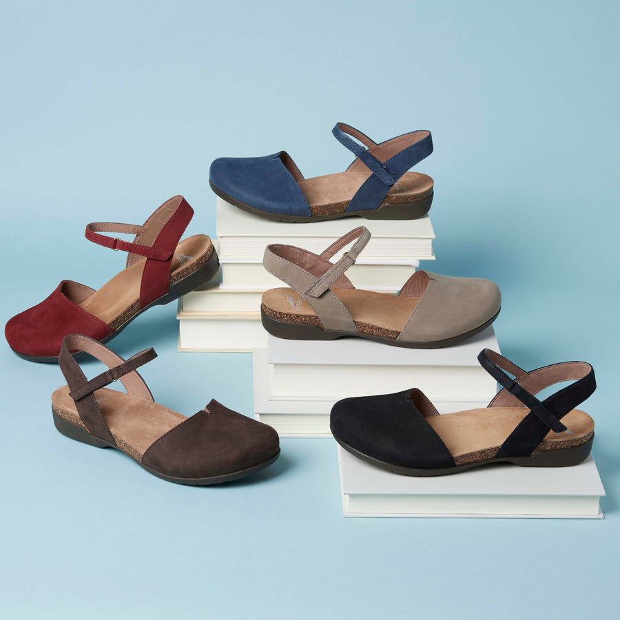 Fan-favorite Rowan comes in a range of neutral styles and pops of color so you can add supportive sandals to any seasonal outfit.