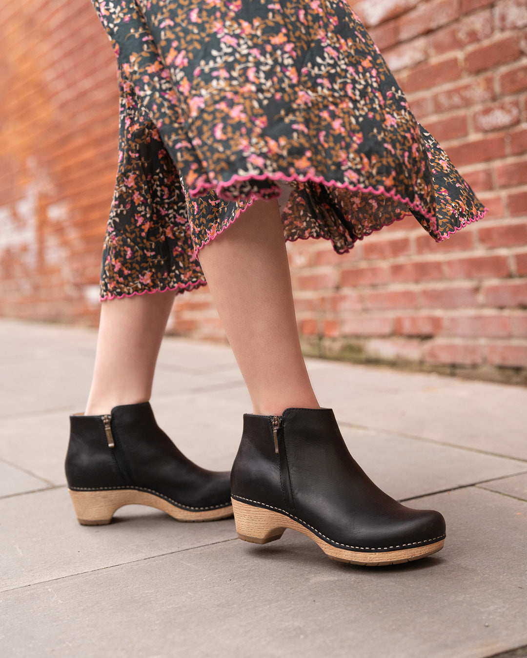 Wide Pro Black Box – Dansko