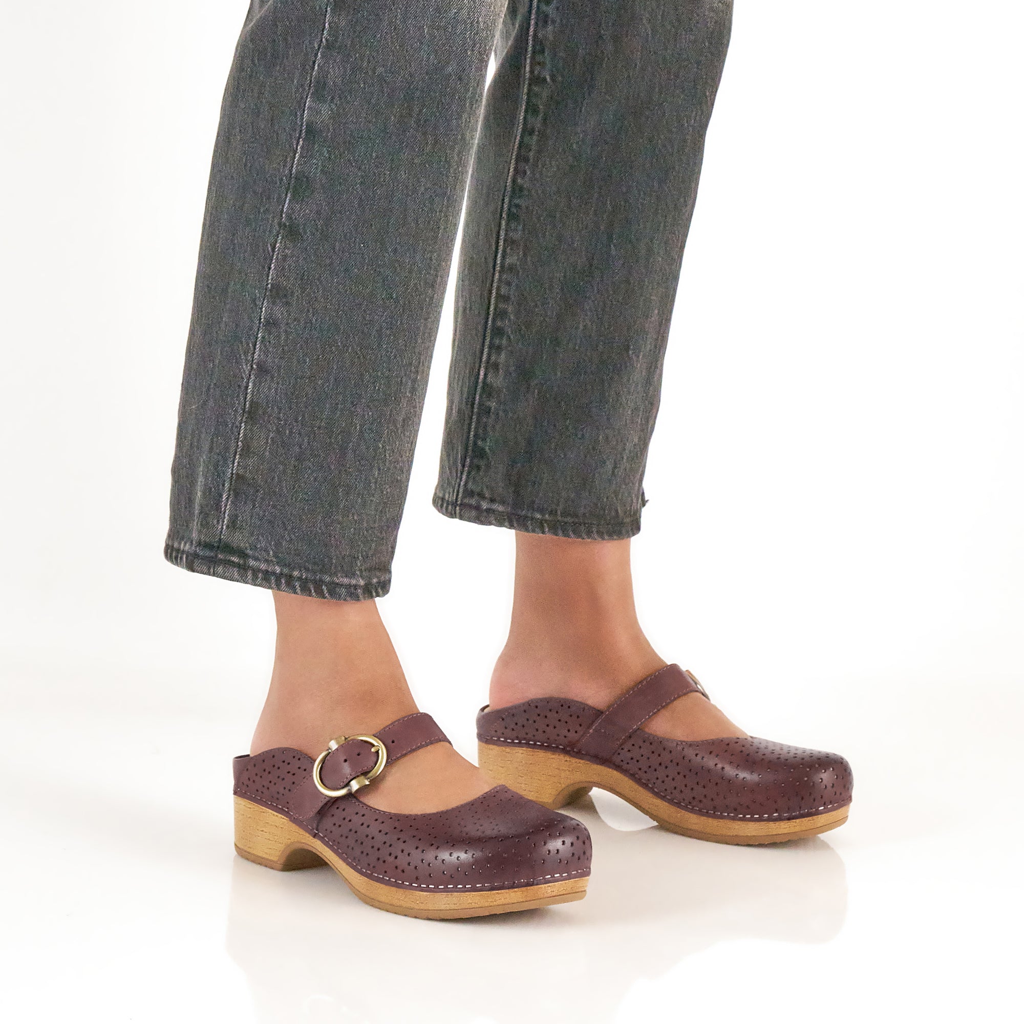 Blaire Clog Sangria