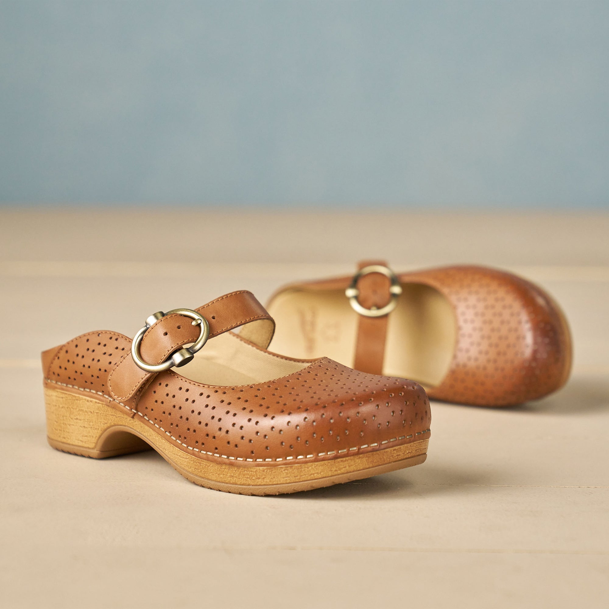 Blaire Clog Tan