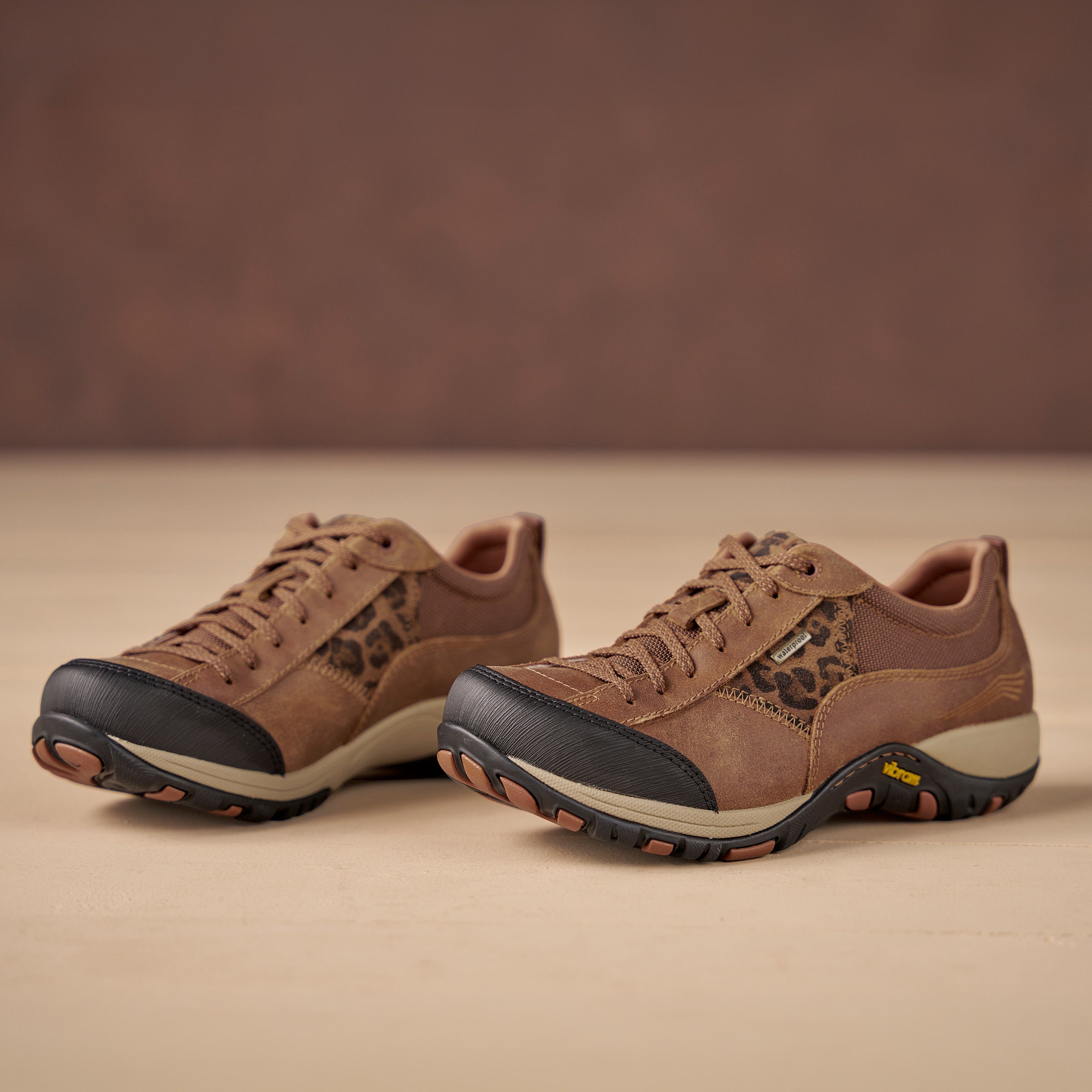 Paisley Brown/Leopard Waterproof – Dansko