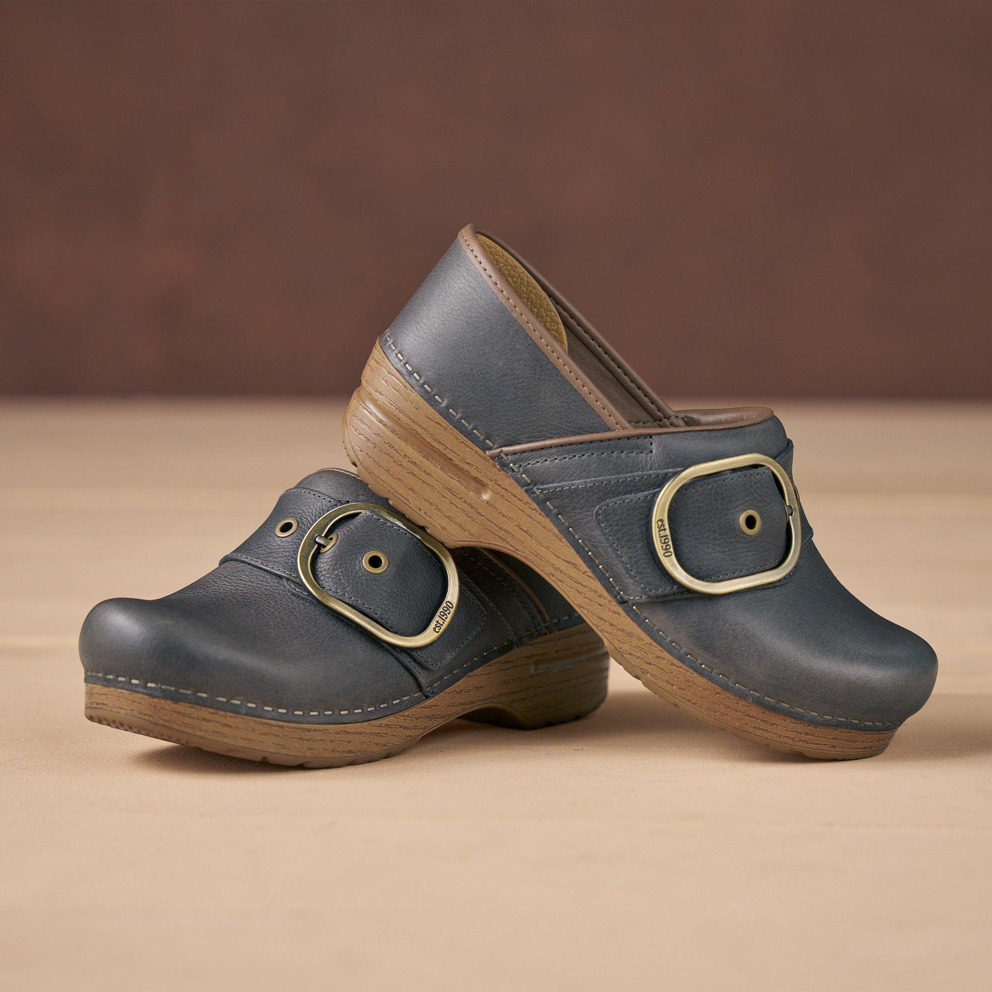 dansko dress shoes Pearson Dusty Blue – density PU foam sockliner to keep you comfortable all day and a contoured PU midsole provides arch support Dansko Orla Black Nappa Women's