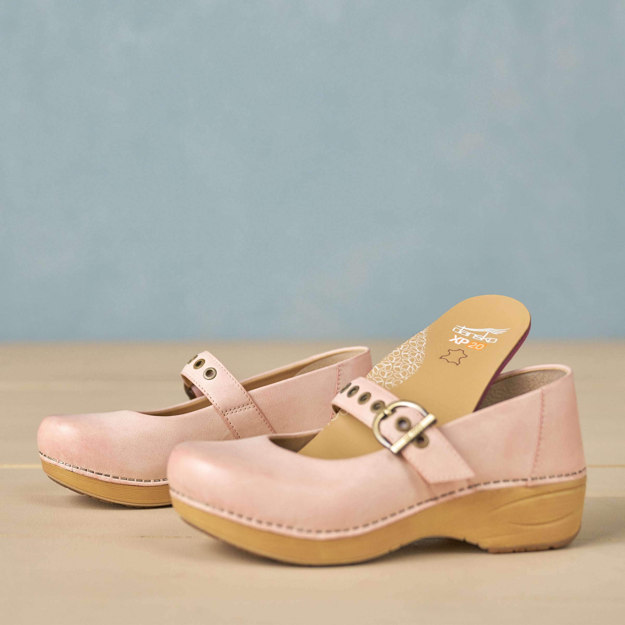 XP 2.0 Mary Jane Clog Pink Leather – Dansko