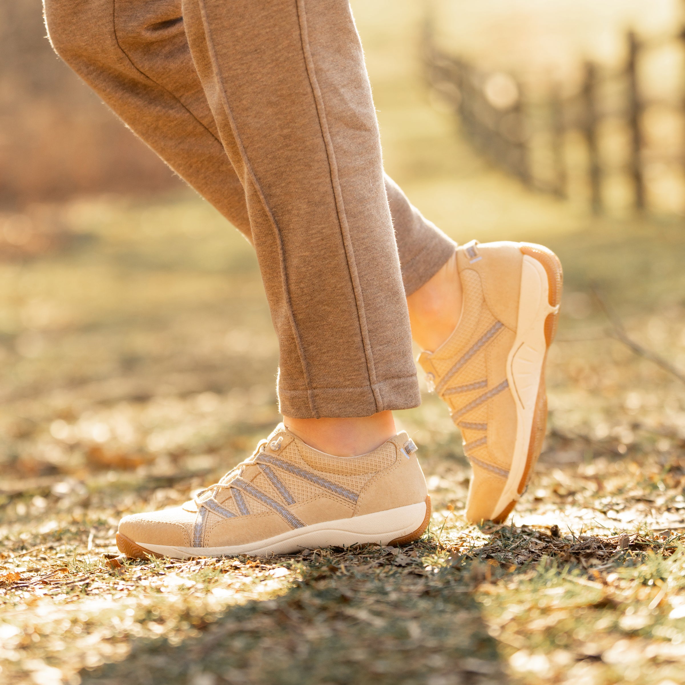 Harlyn Sand Suede Dansko