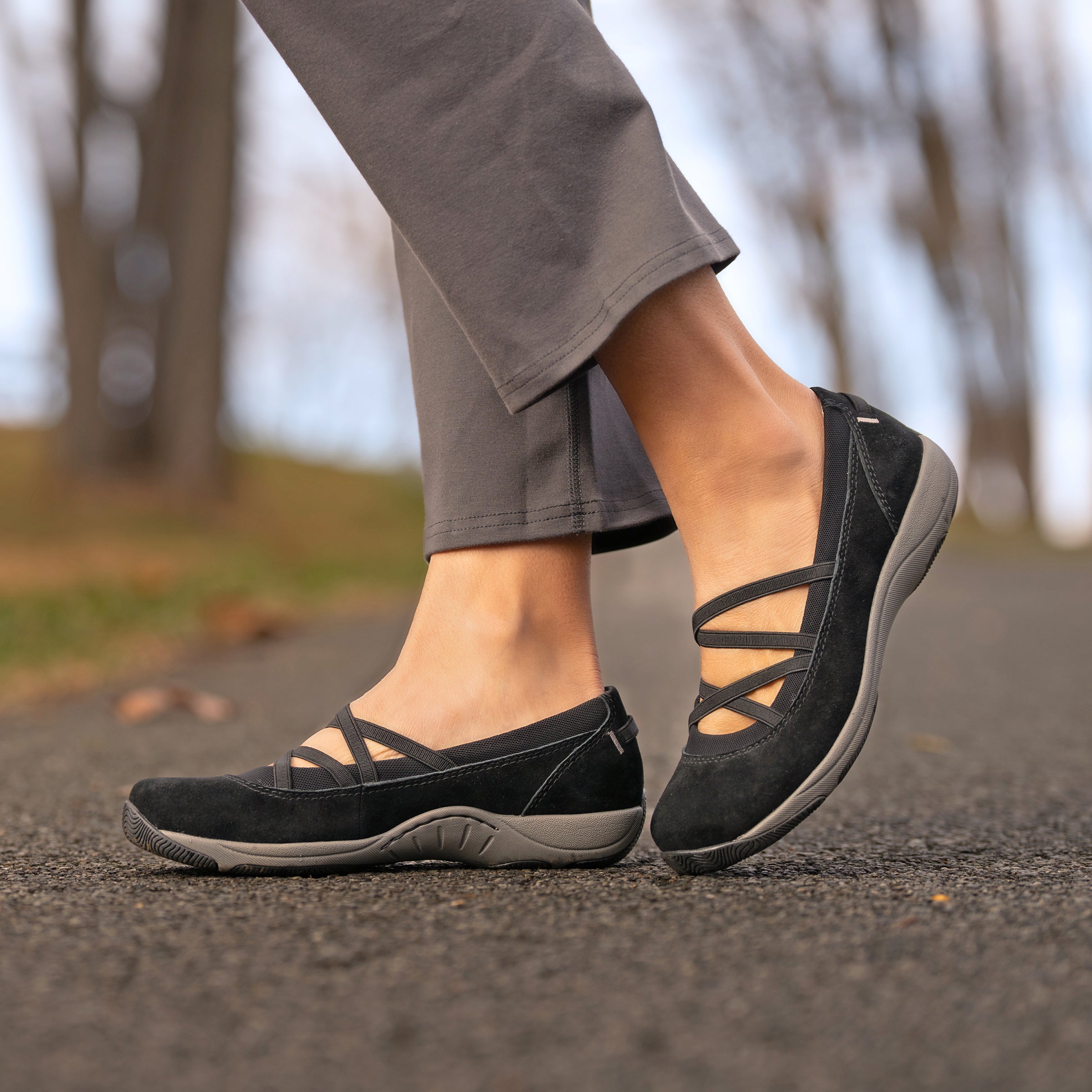 Harper Black Suede – Dansko