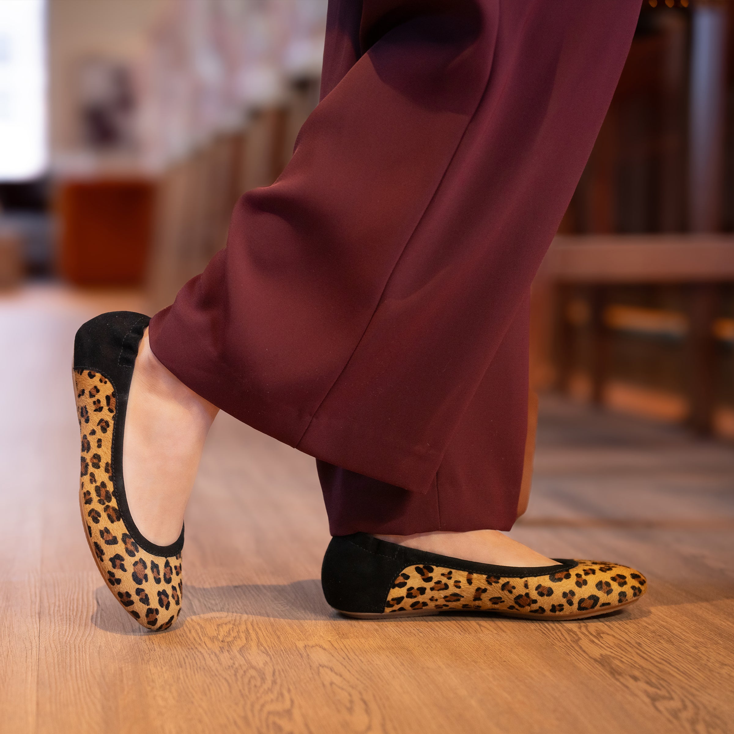 【COLOR iN ID】Fleece ballet flat shoes Madisen Leopard Haircalf – Dansko