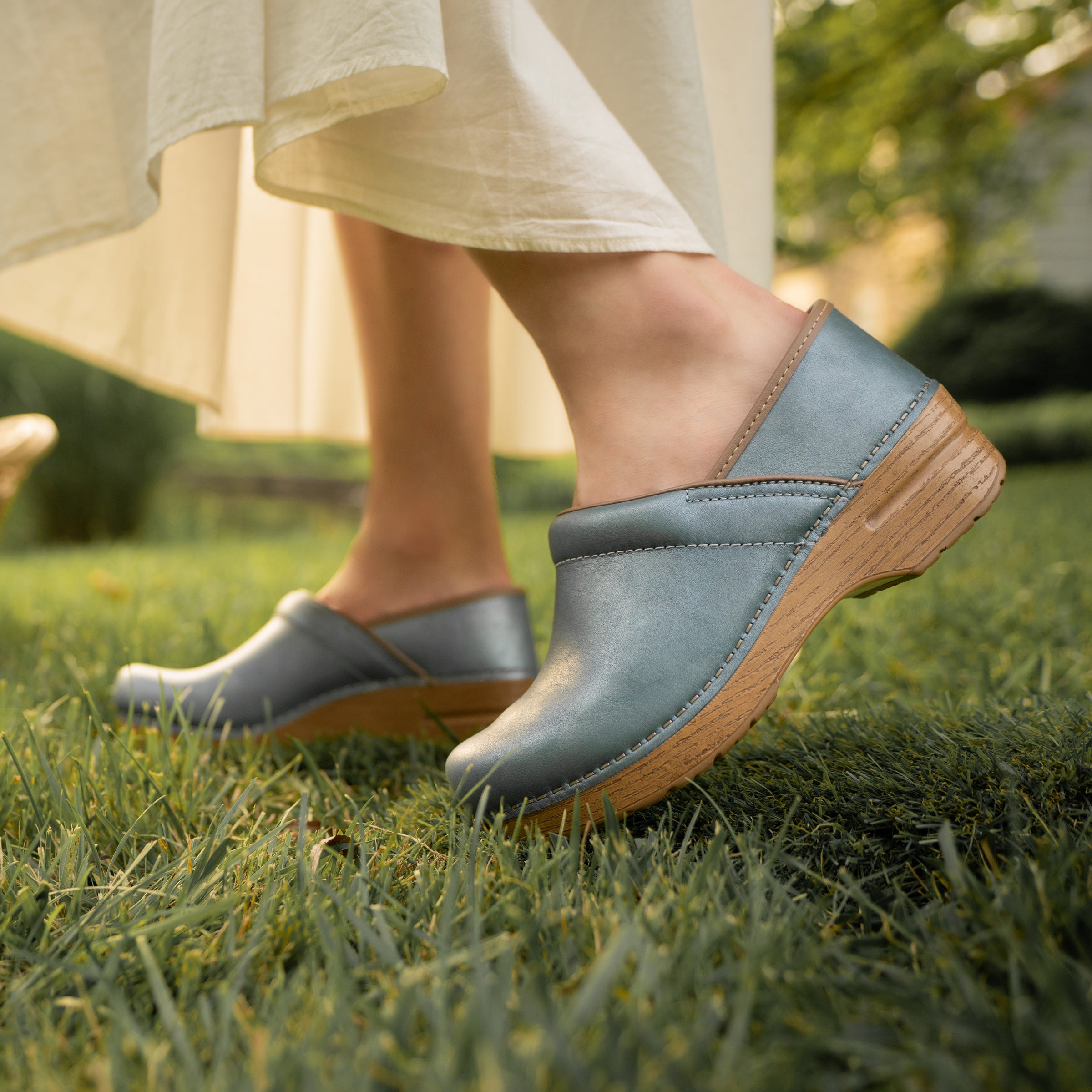 靴 dansko Professional Oiled Pull Up37 Blue Professional Blue Metallic – Dansko