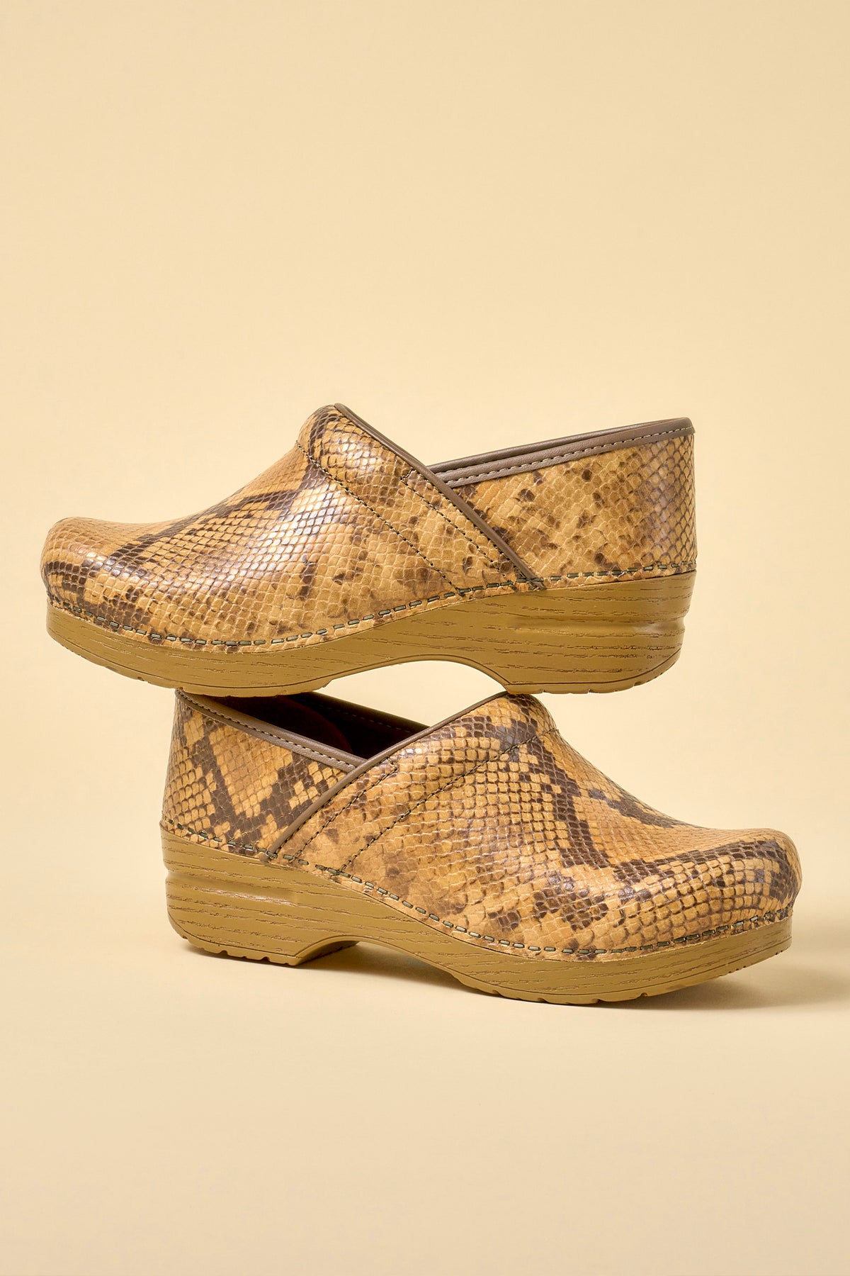 Clogs