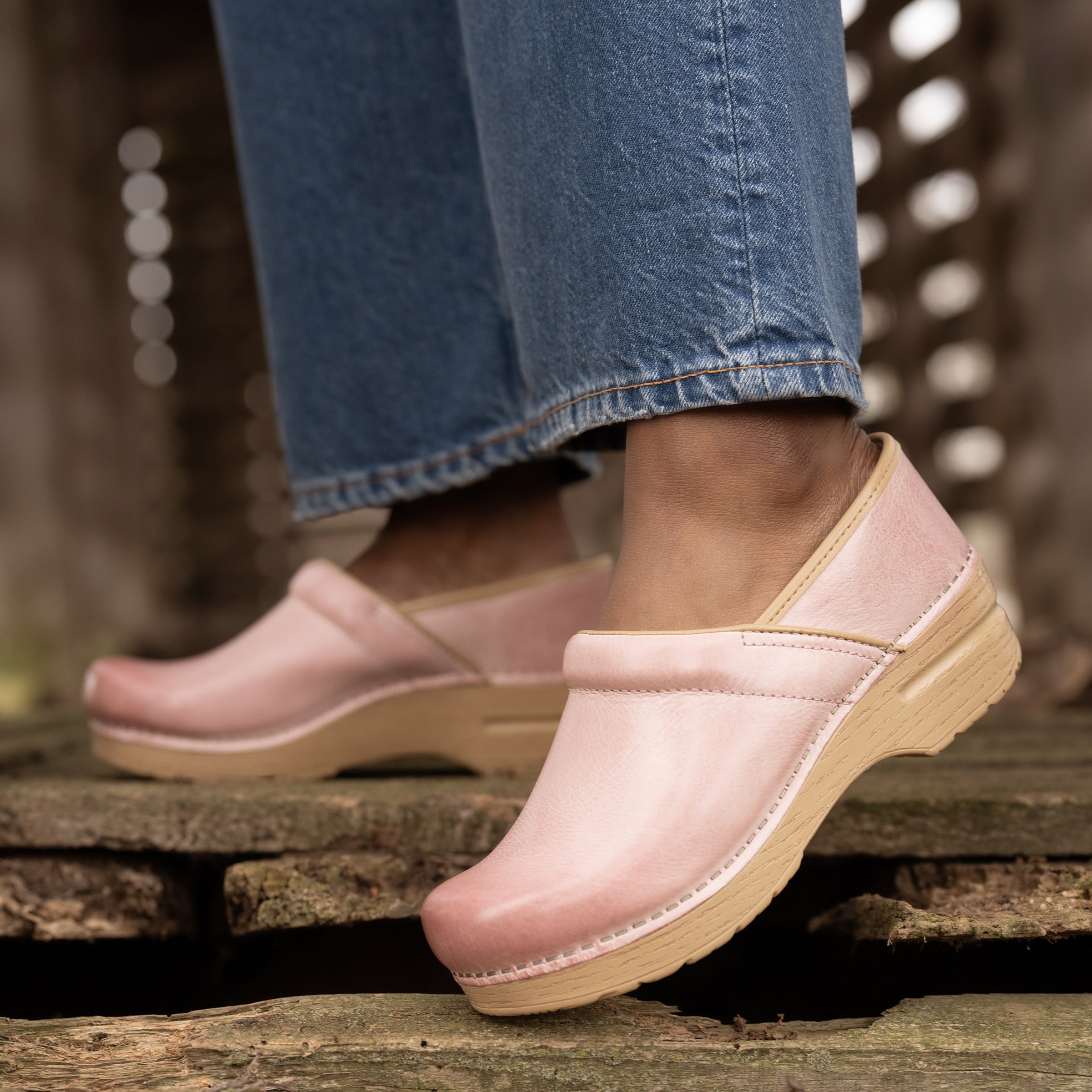dansko christina sneaker