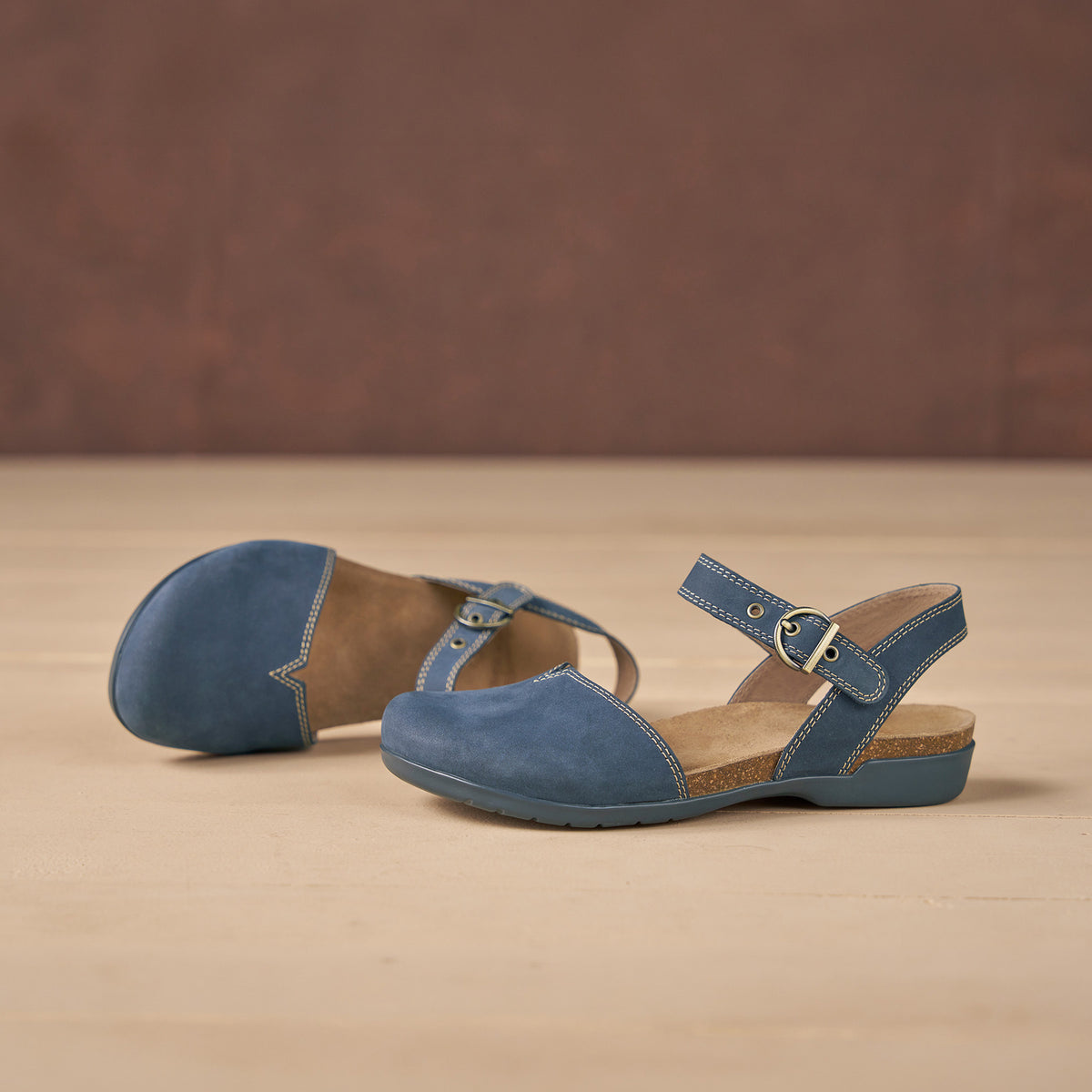 Rori Navy Nubuck