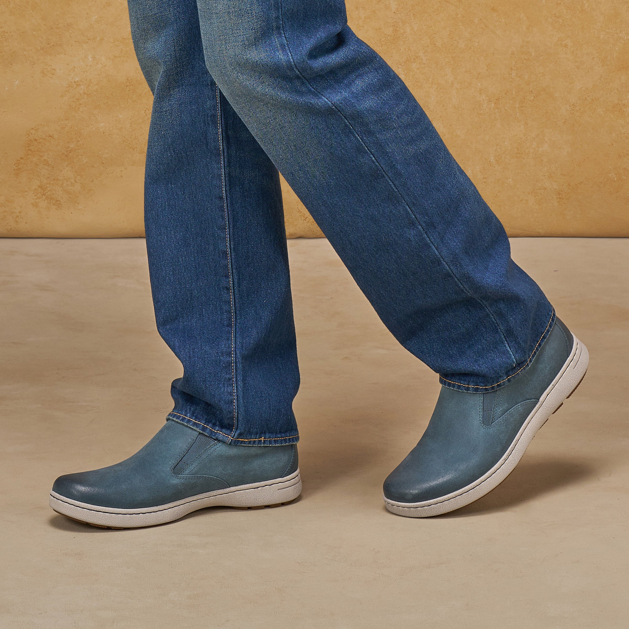 ダニエル Trent Denim Burnished Suede – Dansko