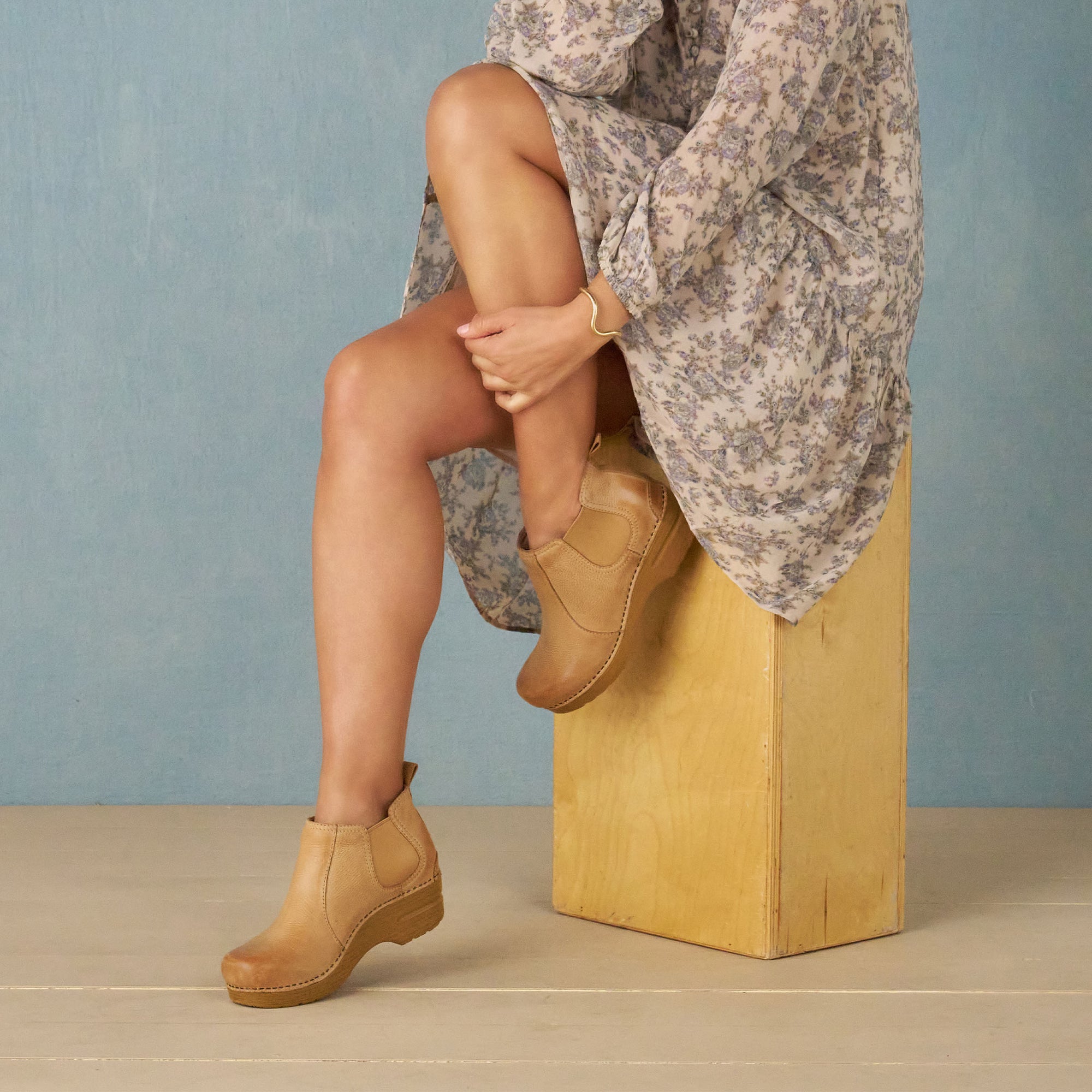 Frankie Honey Distressed