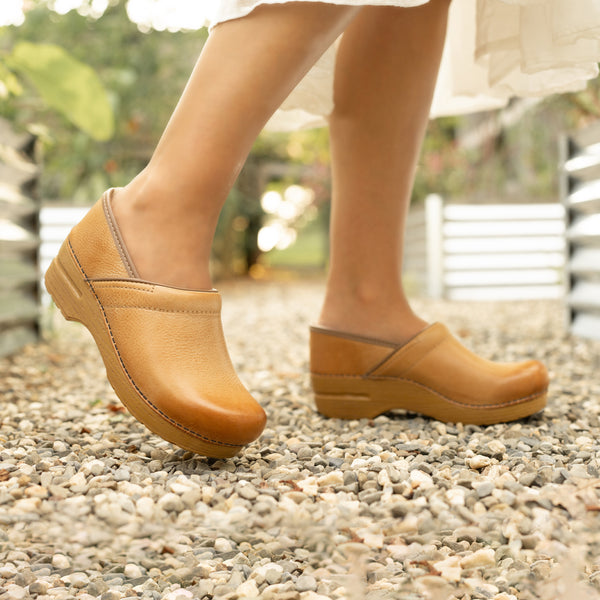 Dansko - WOMEN'S SKY COMFORT SHOE