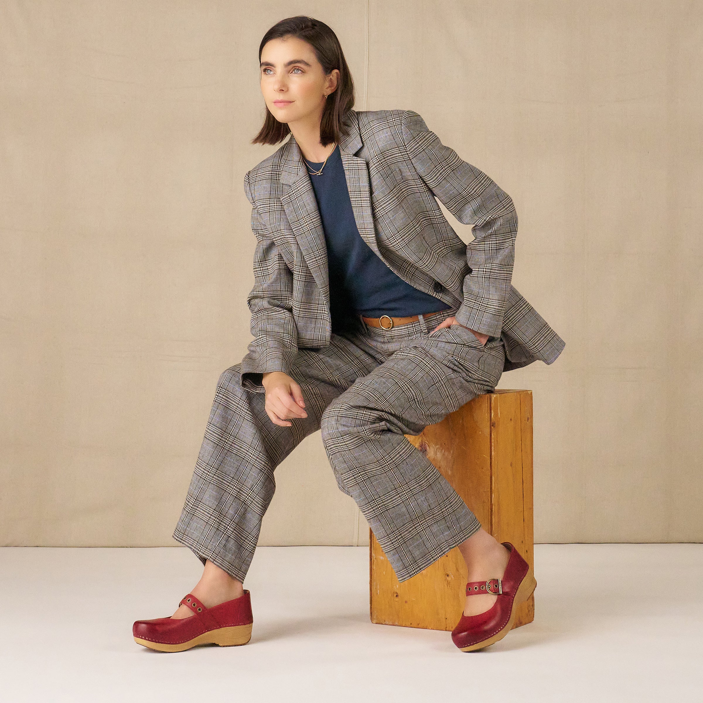 (取寄) ダンスコ レディース Xp 2.0 メアリー ジーン クロッグ Dansko women XP 2.0 Mary Jane Clog Red XP 2.0 Mary Jane Red Leather – Dansko