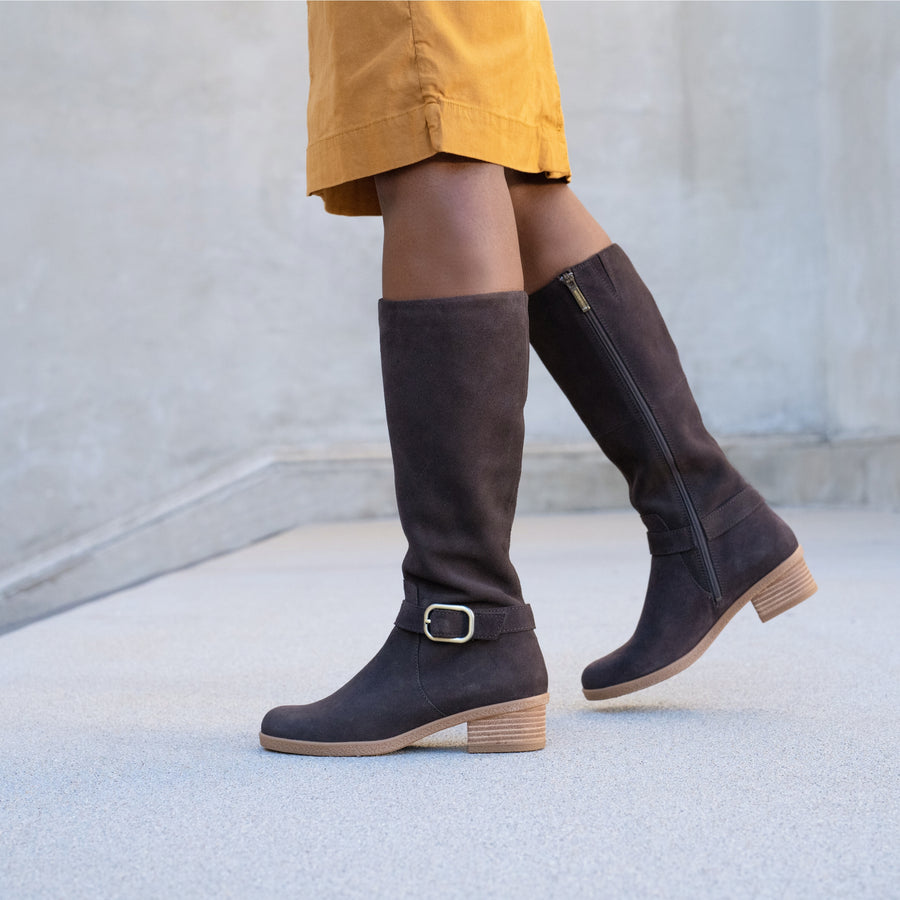 Dalinda is our new tall shaft boot that uses a perfect heel height and stylish hardware to elevate any look. Waterproof leathers will keep the boots always beautiful.
