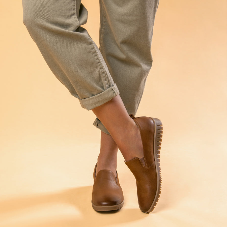 Linley is a lightweight, flexible loafer built with Dansko Natural Arch technology and high-quality leathers.