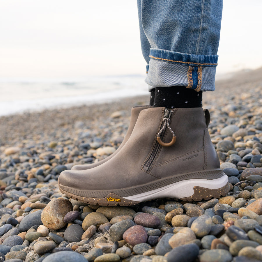 The simple and stylish construction of Margo is durable enough for any adventure. Vibram ECOSTEP outsoles provide the outdoor performance to pair with waterproof leathers.