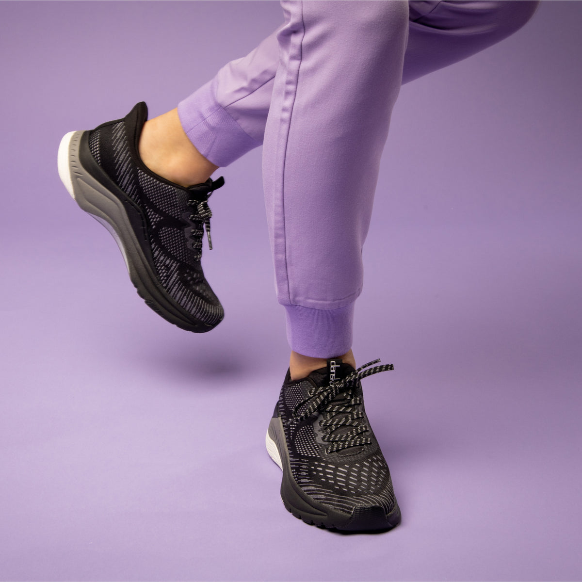 Wide Pro Honey Distressed – Dansko