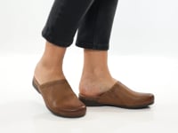 Robbie Black Burnished Nubuck – Dansko